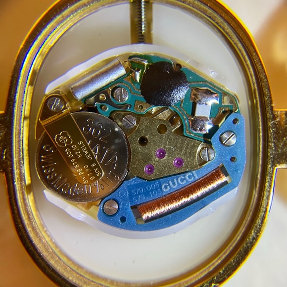 Gucci Accessories Gucci 60 Swiss Made Gold Plated 6 Jewels Womens